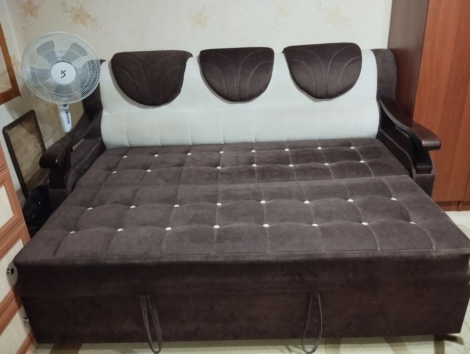 Диван твух спальный