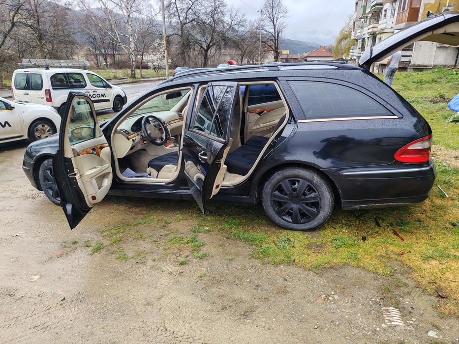 Мерцедес w211 2.2 avangard 150 коня