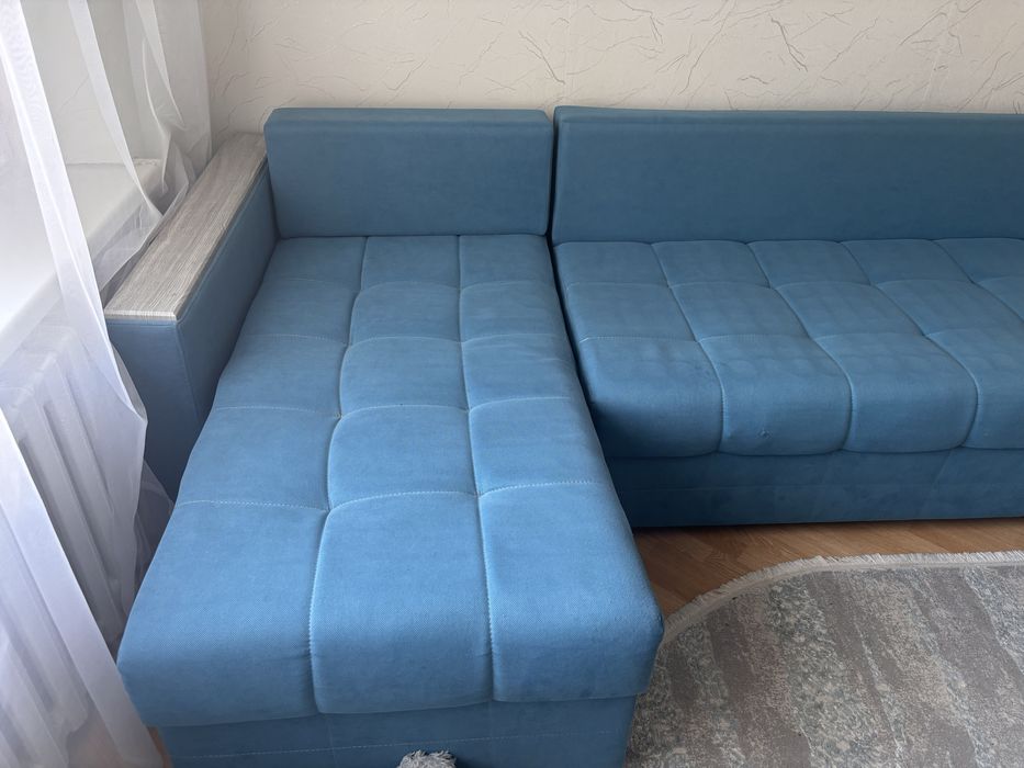 Диван угловой с нишей