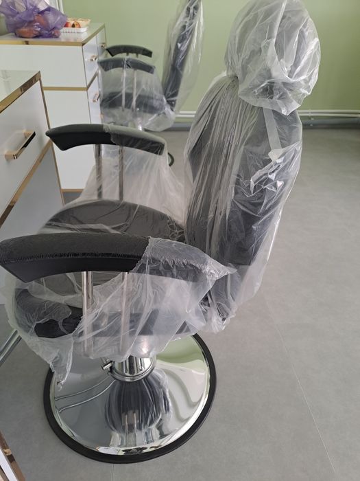 Kreslo sotiladi yangi hali ochilmagan