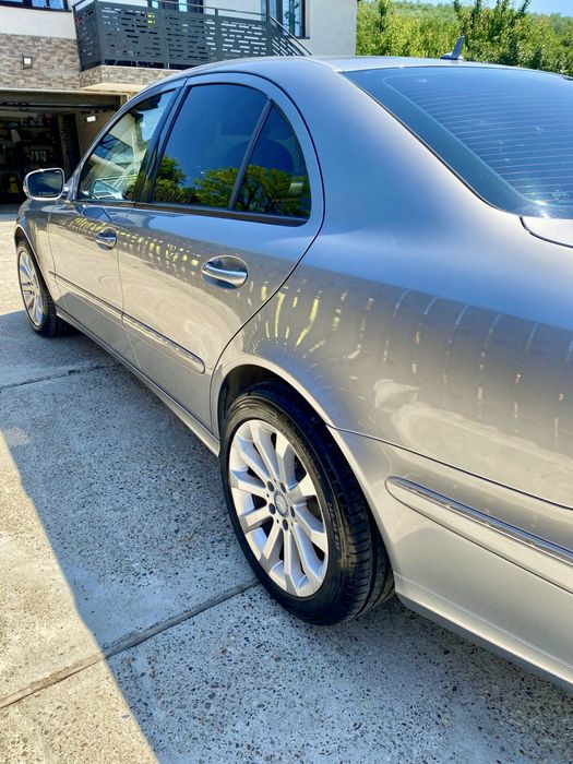 Mercedes W211 E320