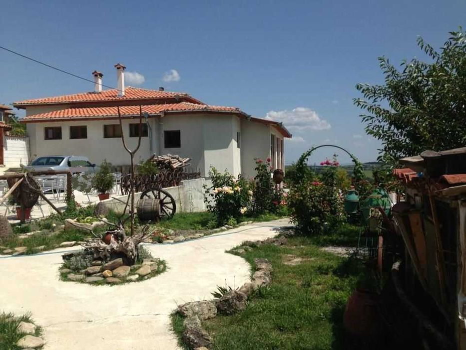 Продава се Хотел в Провадия - 2200 кв.м за 91 €/кв.м - Снимка #10