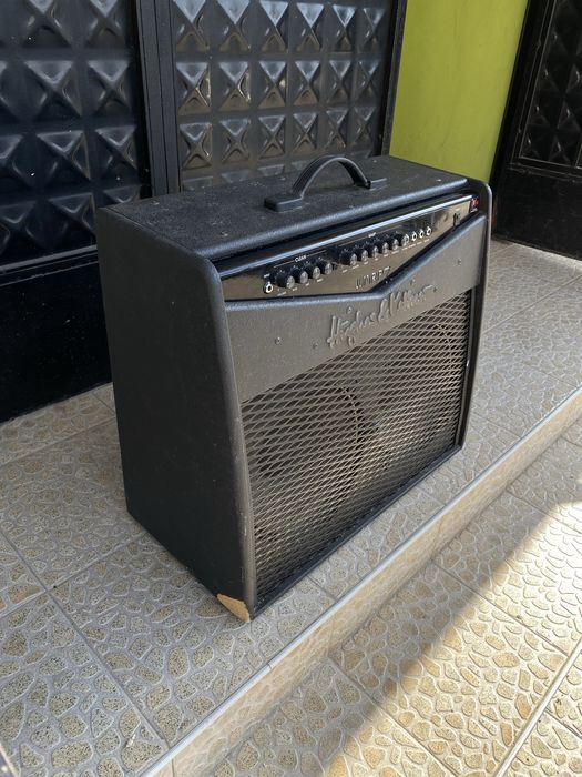 Hughes & Kettner WARP 7 с 2x12" говорителя - Качествено китарно кубе