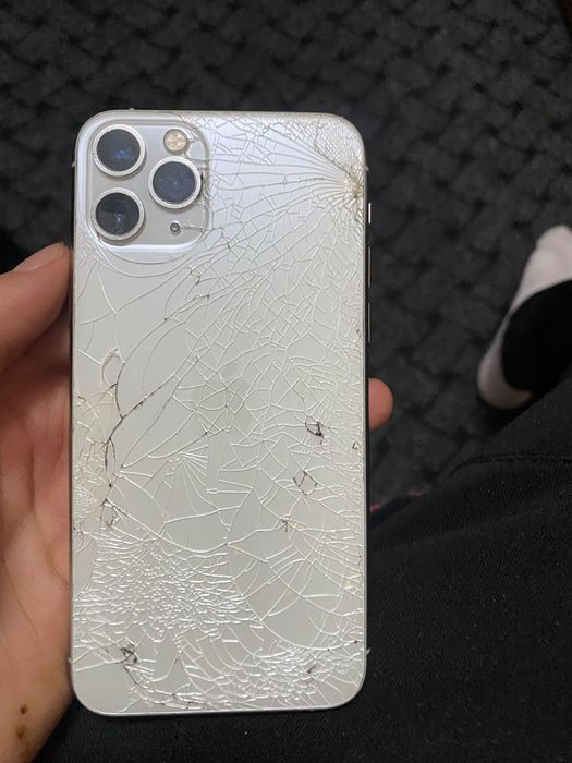 iPhone 11 Pro 256gb spatele alb