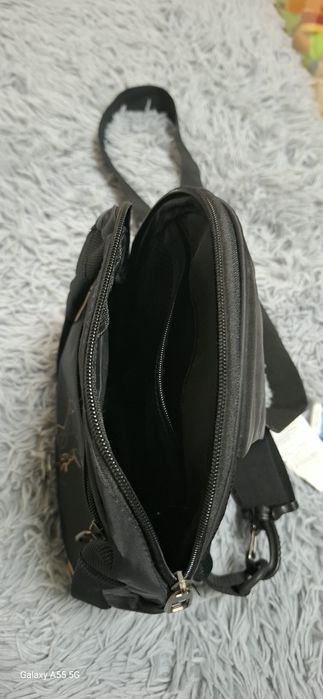 Adidas мъжка чанта за през рамо.