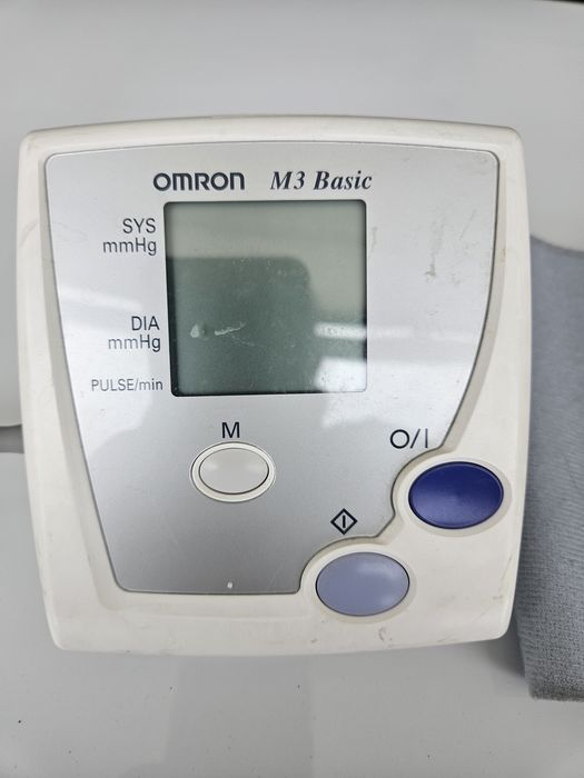 Omron M3 basic апарат за кръвно налягане