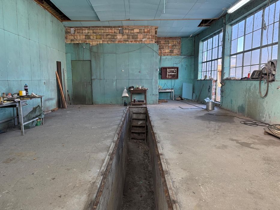 Продава се Промишлена сграда в Карлово - 1756 кв.м за 154 €/кв.м - Снимка #3