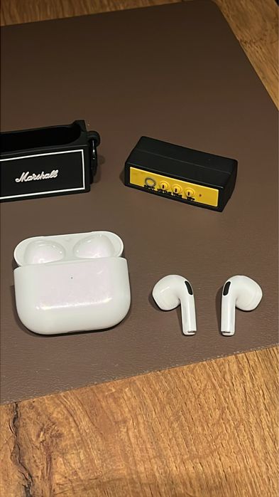 Продам Airpods 3