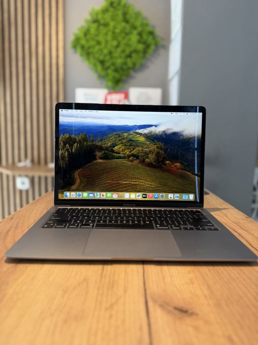 MACBOOK Air M1 2020 256Gb/8Gb Ram @atsgsm.ro