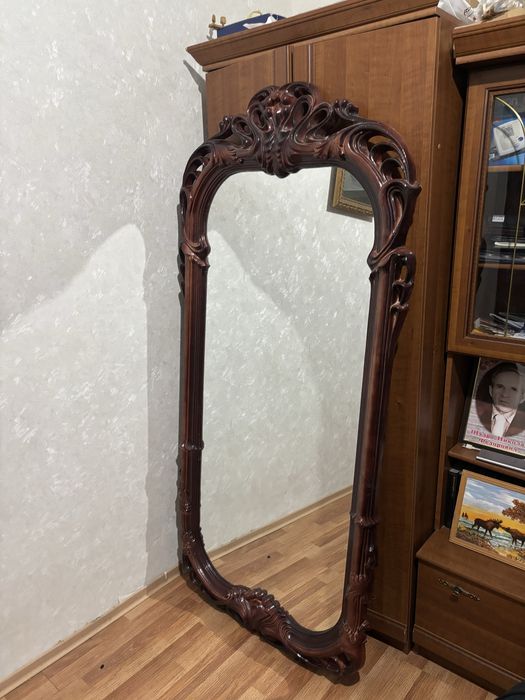 Итальянское зеркало в очень хорошем качестве
