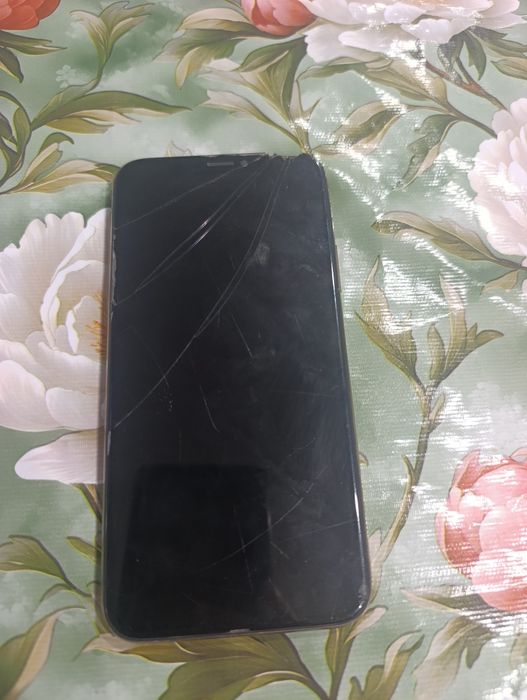 Айфон 10 хс с чехлом