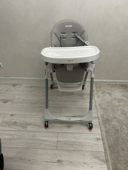 Продам стульчик для ребенка Peg perego Prima Pappa folow me