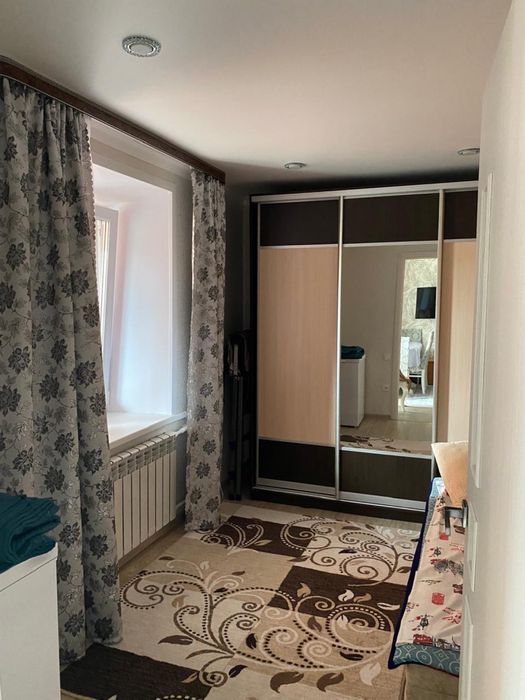 Продам трехкомнатную квартиру