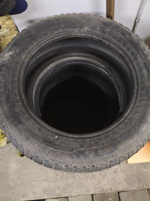 Продам шины 235/60/18