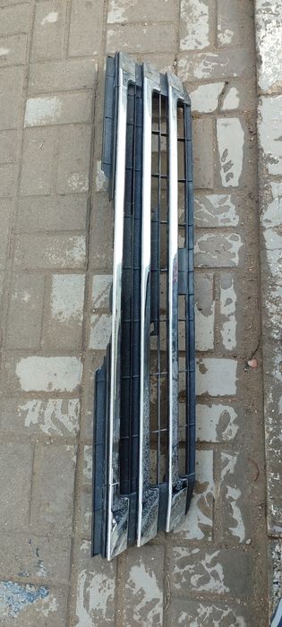 Решетка на бампер передний