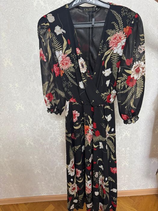 Продам платье новое