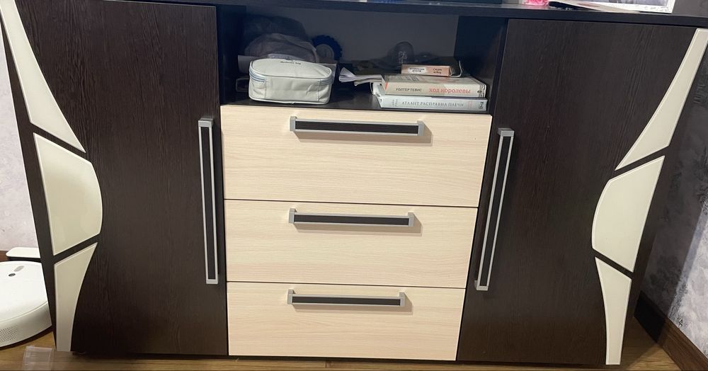 Продам шкаф купе и комод