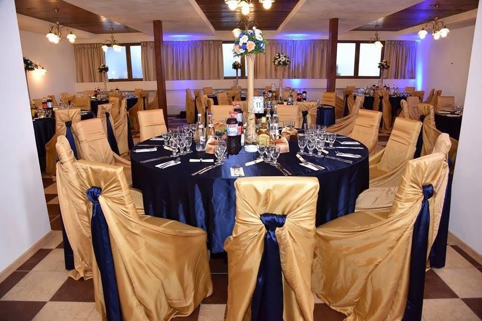 Huse saten scaune evenimente