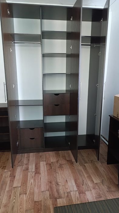 Шкафы для одежды