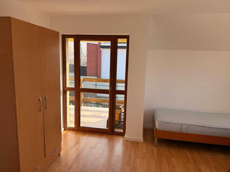 Casă renovată pe malul lacului,Câmpenești 10 km de Cluj, 732 mp teren