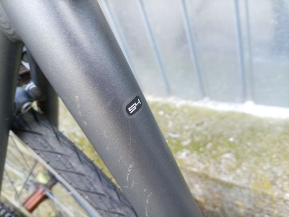 Vând urgent bicicleta, cursiera cu furca carbon