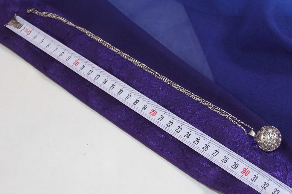 Pandantiv sferic cu lantisor, ARGINT marcat "925", 14,3 gr, SUPERB