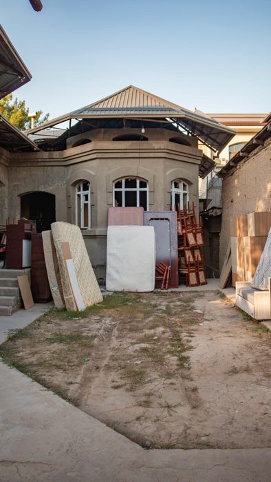 Продаётся участок 6 соток в самом центре города!