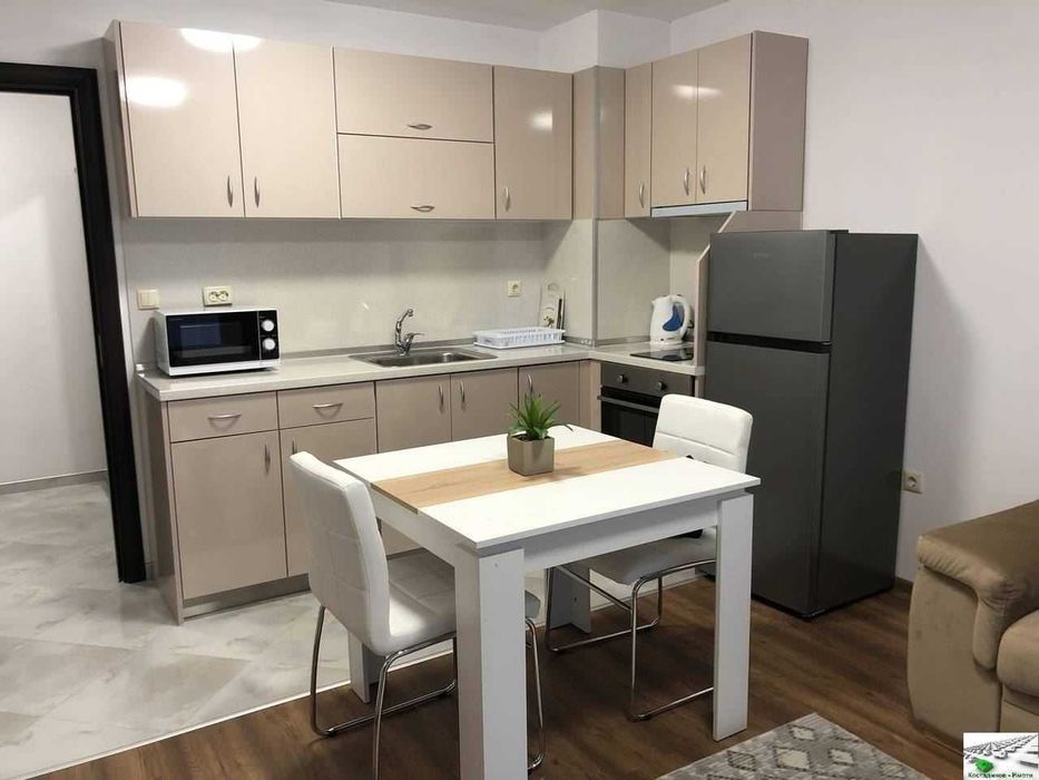 Дава се под наем Двустаен апартамент в Пловдив, Младежки Хълм - 72 кв.м за 600 € - Снимка #4