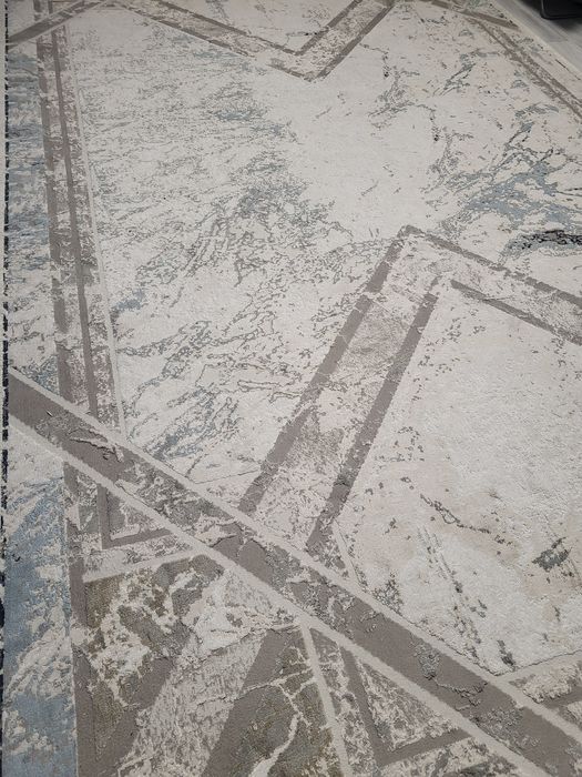 Продам ковёр в хорошем состоянии