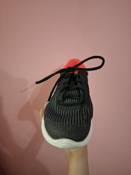 Обувки Nike Revolution 4
