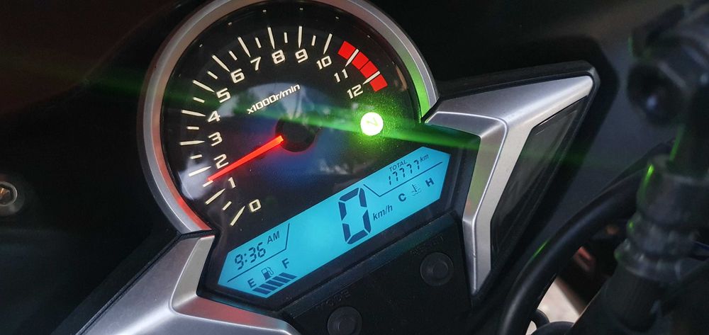 Honda CBR250R 2011