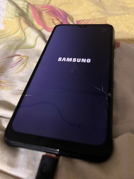 Самсунг A10s 32GB можно и обмен