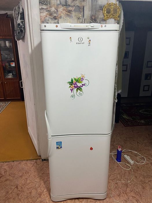 продам холодильник