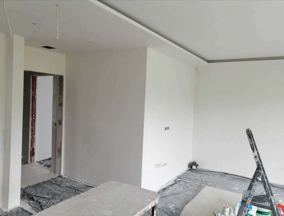 5.70€\м. ФИНА шпакловка, боядисване с латекс , обръщане на прозорци