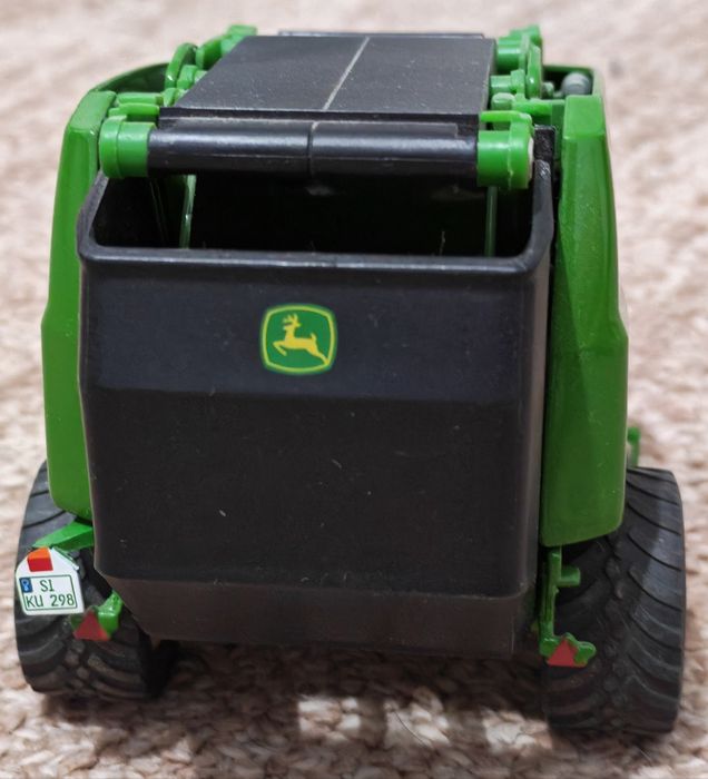 Tractor Deutz-Fahr+ balotieră John Deere