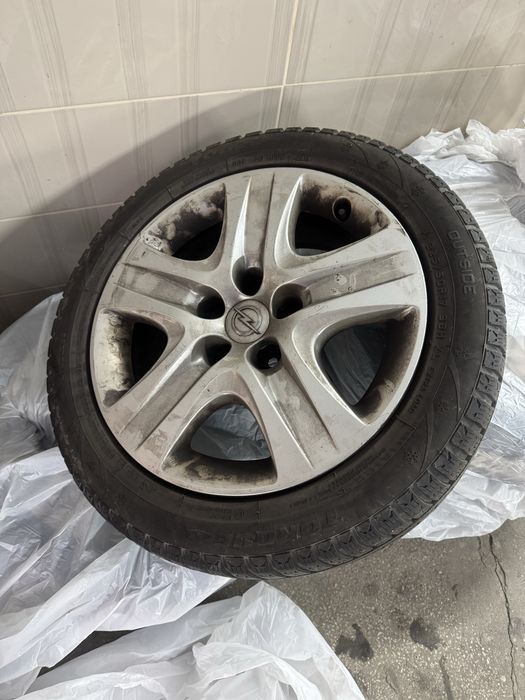 Roti iarna Opel 225/50/17 Jante + capace + cauciucuri