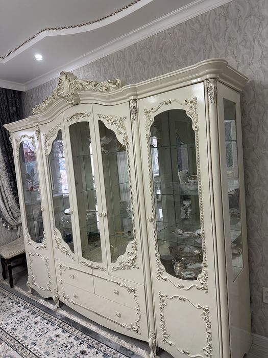 Сервант для гостиной