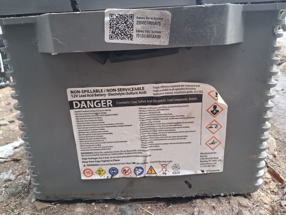 De vanzare 225 ah AGM