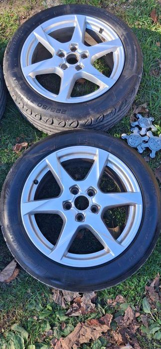 Продавам комплект алуминиеви джанти за Ауди