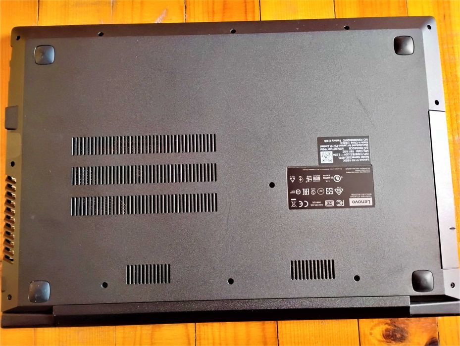 Продавам Lenovo V110