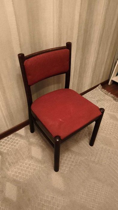 Деревянные стулья из натурального массива от  гарнитура   б/у