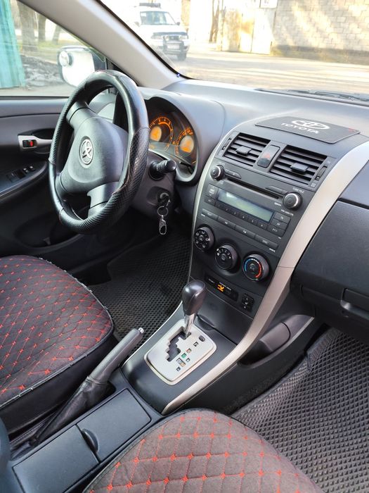 продам автомобильToyota corolla