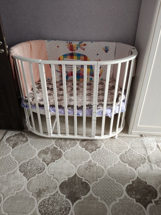 Манеж детский белого цвета