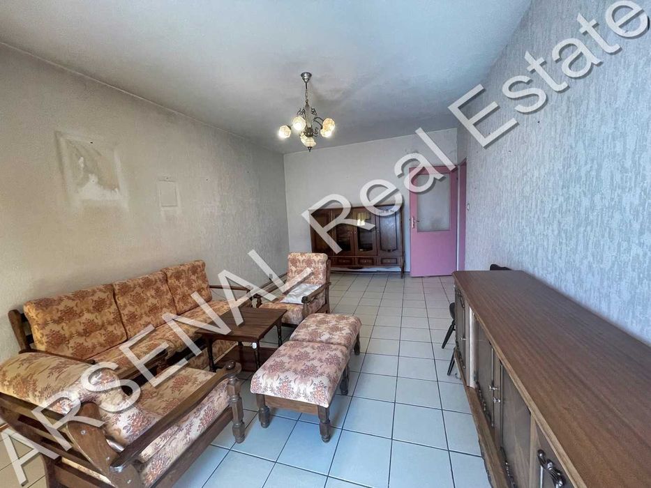 Просторен 2-стаен апартамент под наем в Лагера