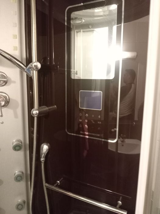 Vând cabină de dus cu saună și hidromasaj