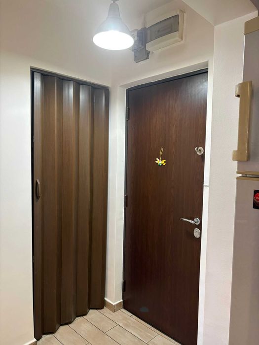 Proprietar Vand Garsoniera