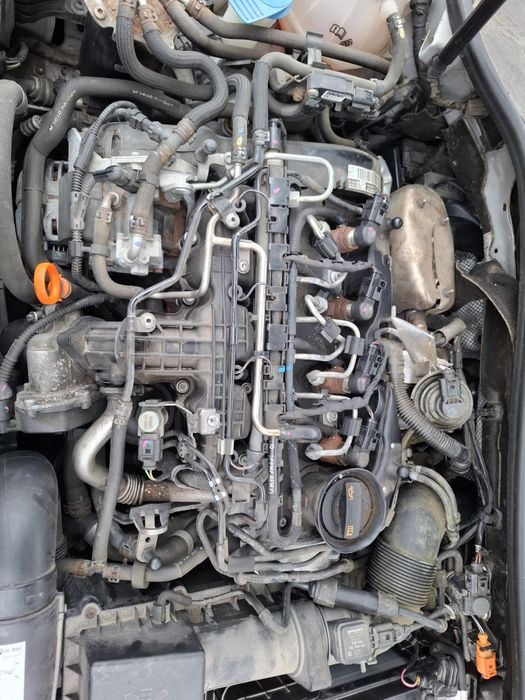 Injectoare Volkswagen 1.6 TDi 77kw 105cp Tip CAYC Golf 6 Variant 03L130277B