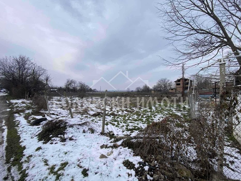 Южен парцел в село Първомайци