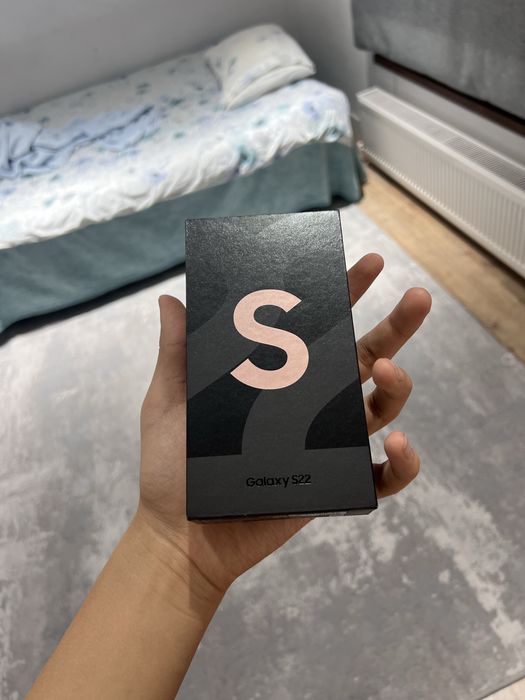 Samsung s22\Самсунг с22