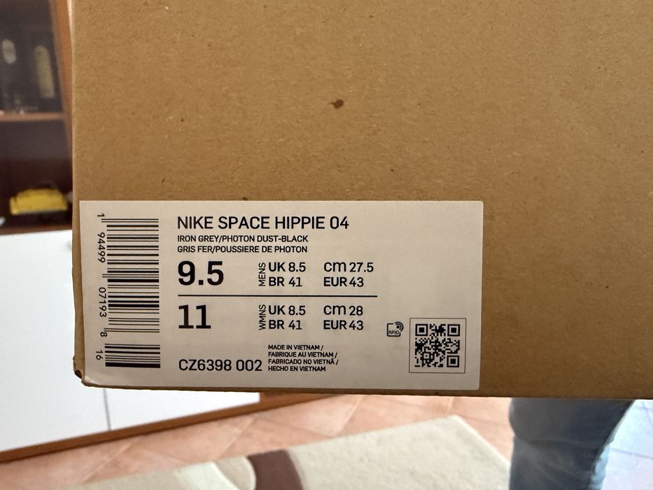 Nike Space Hippie 04